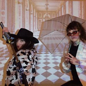 Meet your Posher, Casey